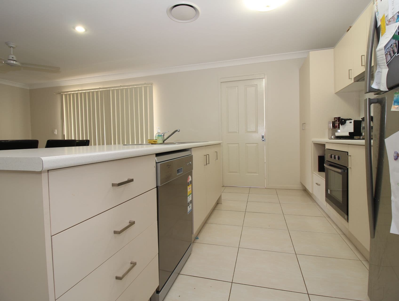 12 Ivers Place, Emerald QLD 4720, Emerald - Thumbnail 3