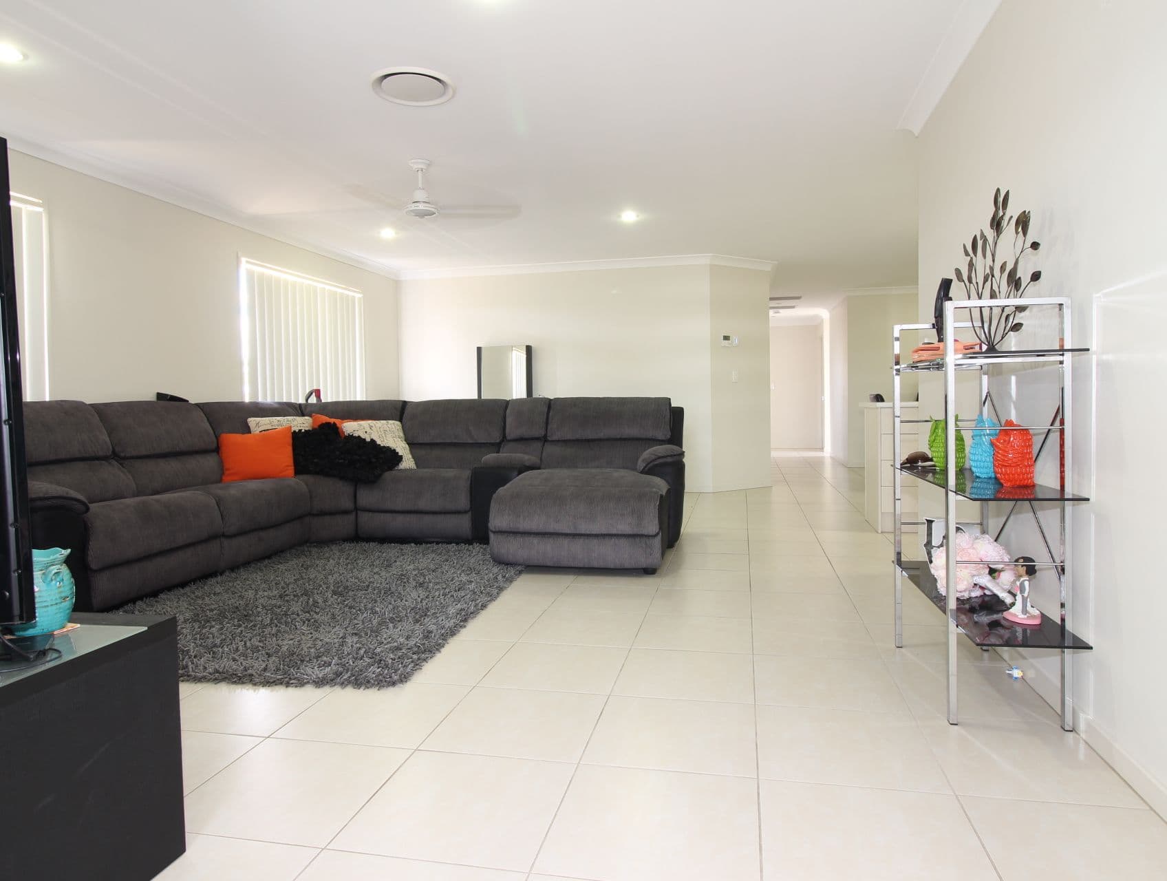 12 Ivers Place, Emerald QLD 4720, Emerald - Thumbnail 4