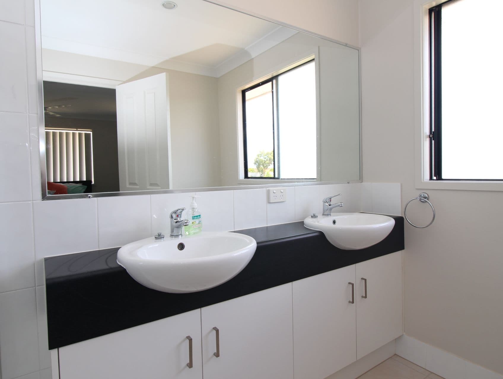 12 Ivers Place, Emerald QLD 4720, Emerald - Thumbnail 8