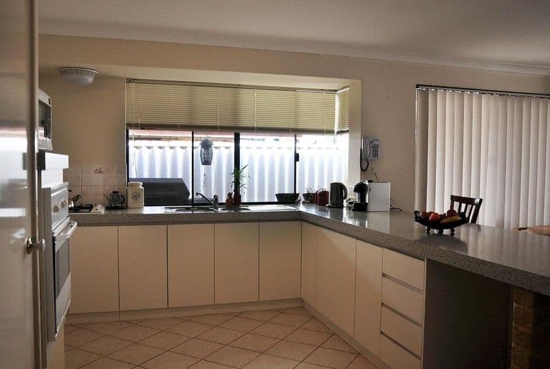 10 Ginger Court, PORT KENNEDY WA 6172, Port Kennedy - Thumbnail 3