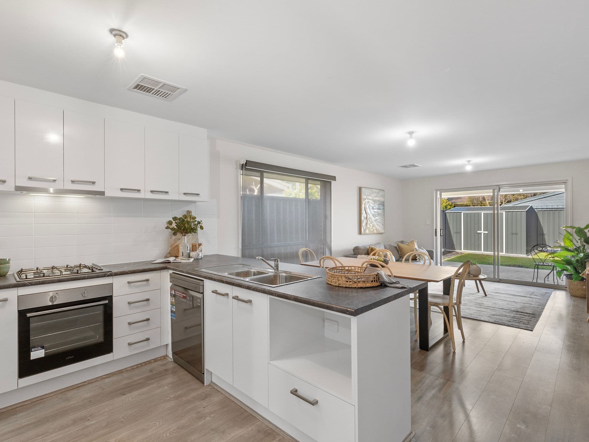 2 Lillimur Avenue, Morphett Vale SA 5162, Morphett Vale - Thumbnail 7