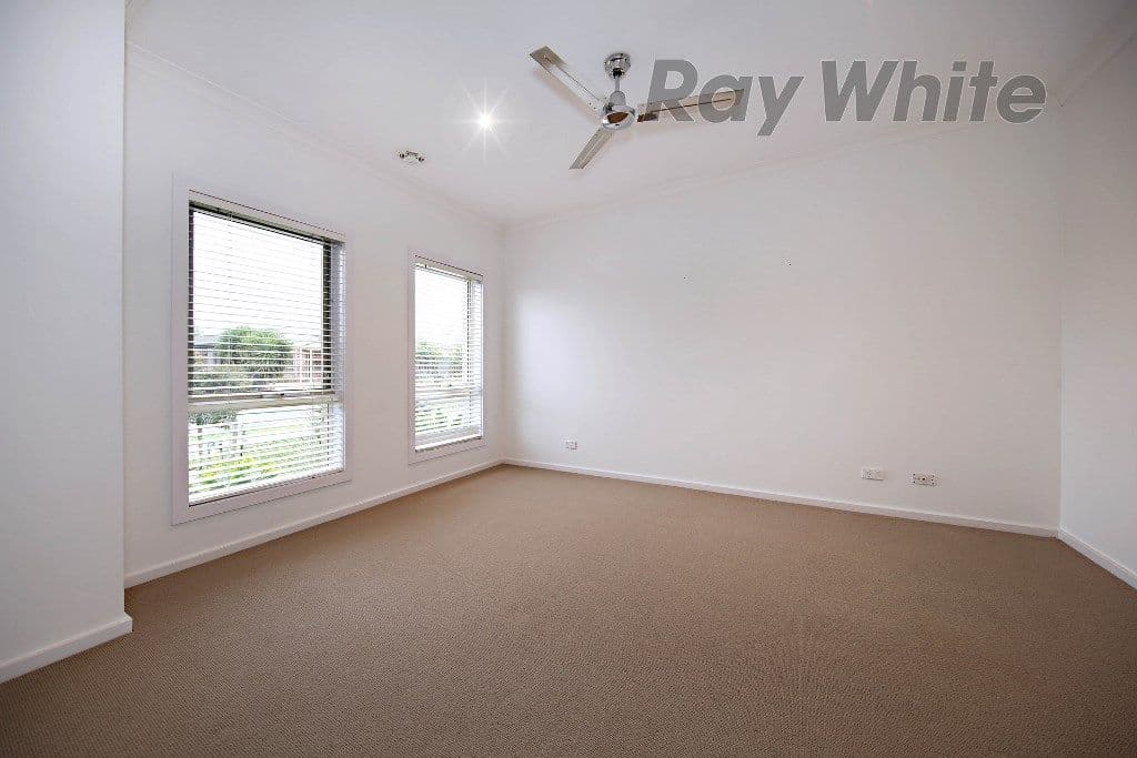 7 Tahlee Road, Point Cook VIC 3030, Point Cook - Thumbnail 4