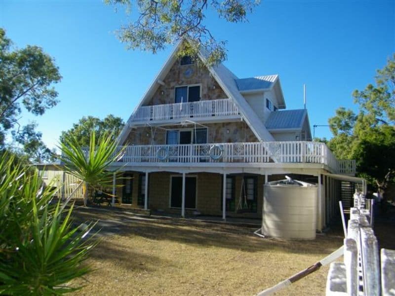 22 Tralee Avenue, GLADSTONE CENTRAL QLD 4680, Gladstone Central - Thumbnail 2