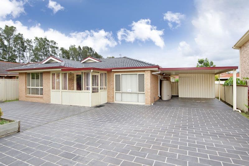 4 Castlereagh Crescent, BATEAU BAY NSW 2261, Bateau Bay - Image 1