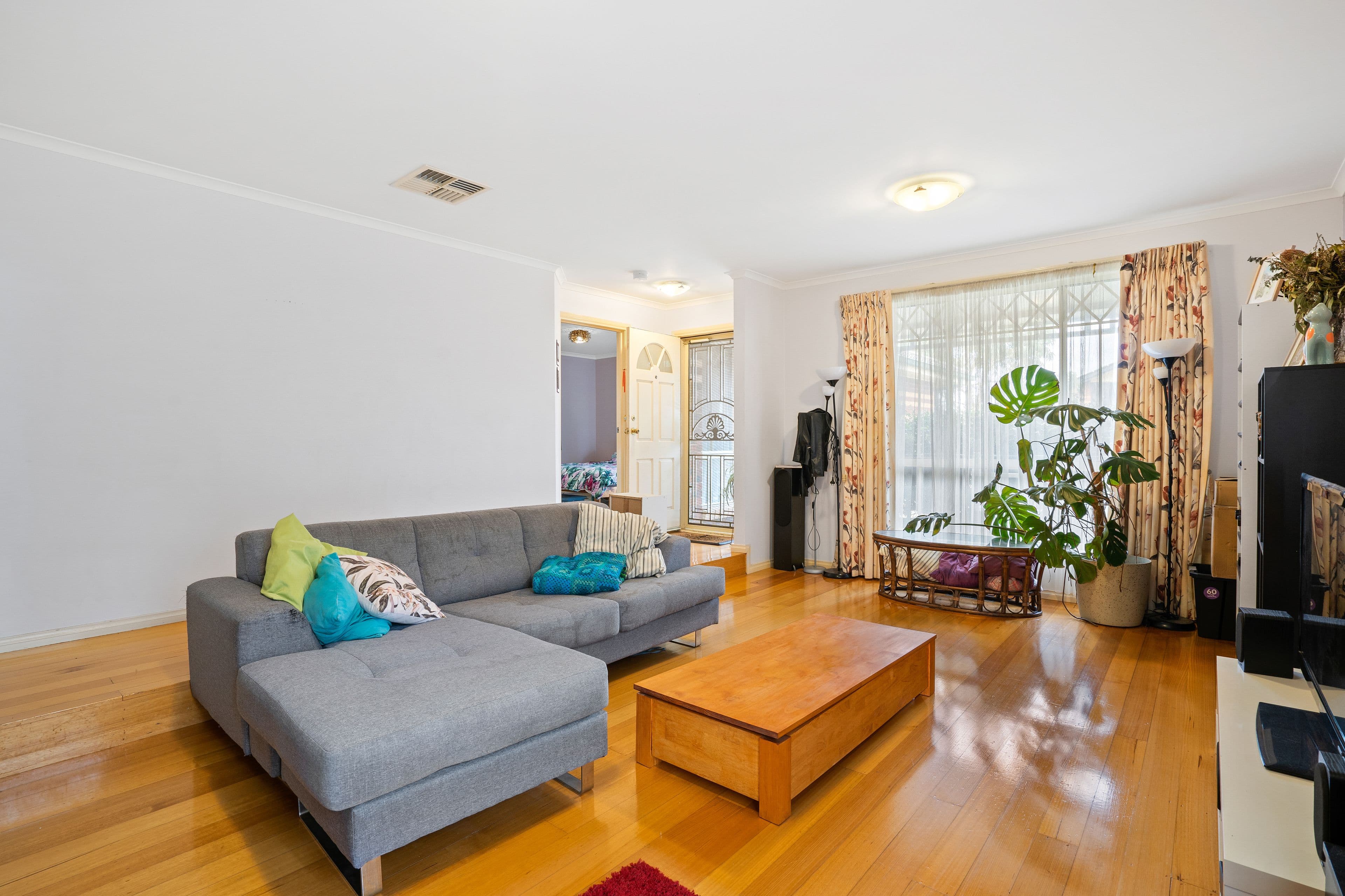 2 Bremner Court, Mill Park VIC 3082, Mill Park - Thumbnail 2