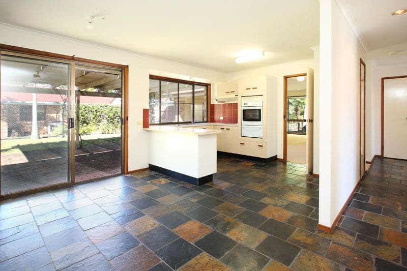 31 Greenford Street, CHAPEL HILL QLD 4069, Chapel Hill - Thumbnail 5