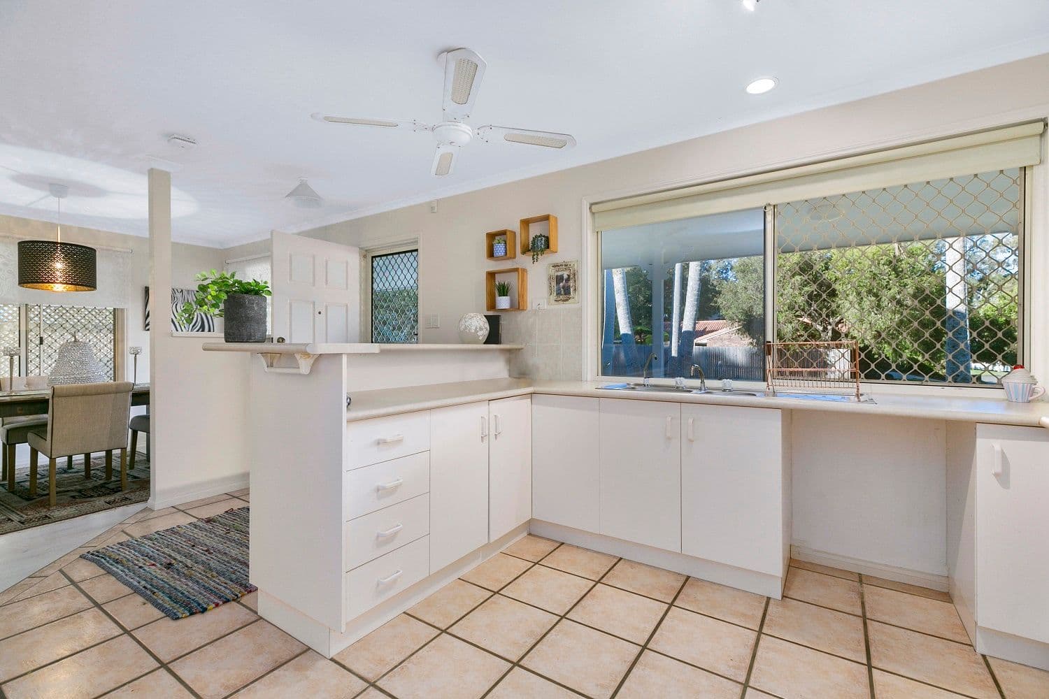 7 Stephen Street, Tewantin QLD 4565, Tewantin - Thumbnail 4