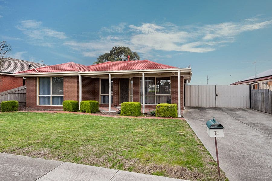 12 Silverton Court, Craigieburn VIC 3064, Craigieburn - Thumbnail 2