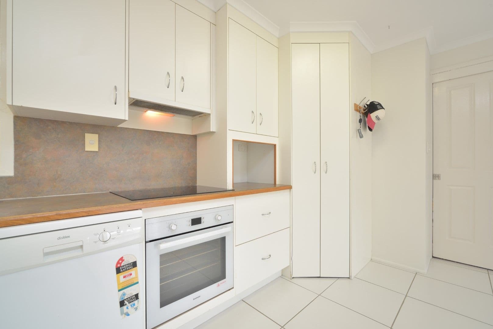 20 Waratah Street, Kin Kora QLD 4680, Kin Kora - Thumbnail 5