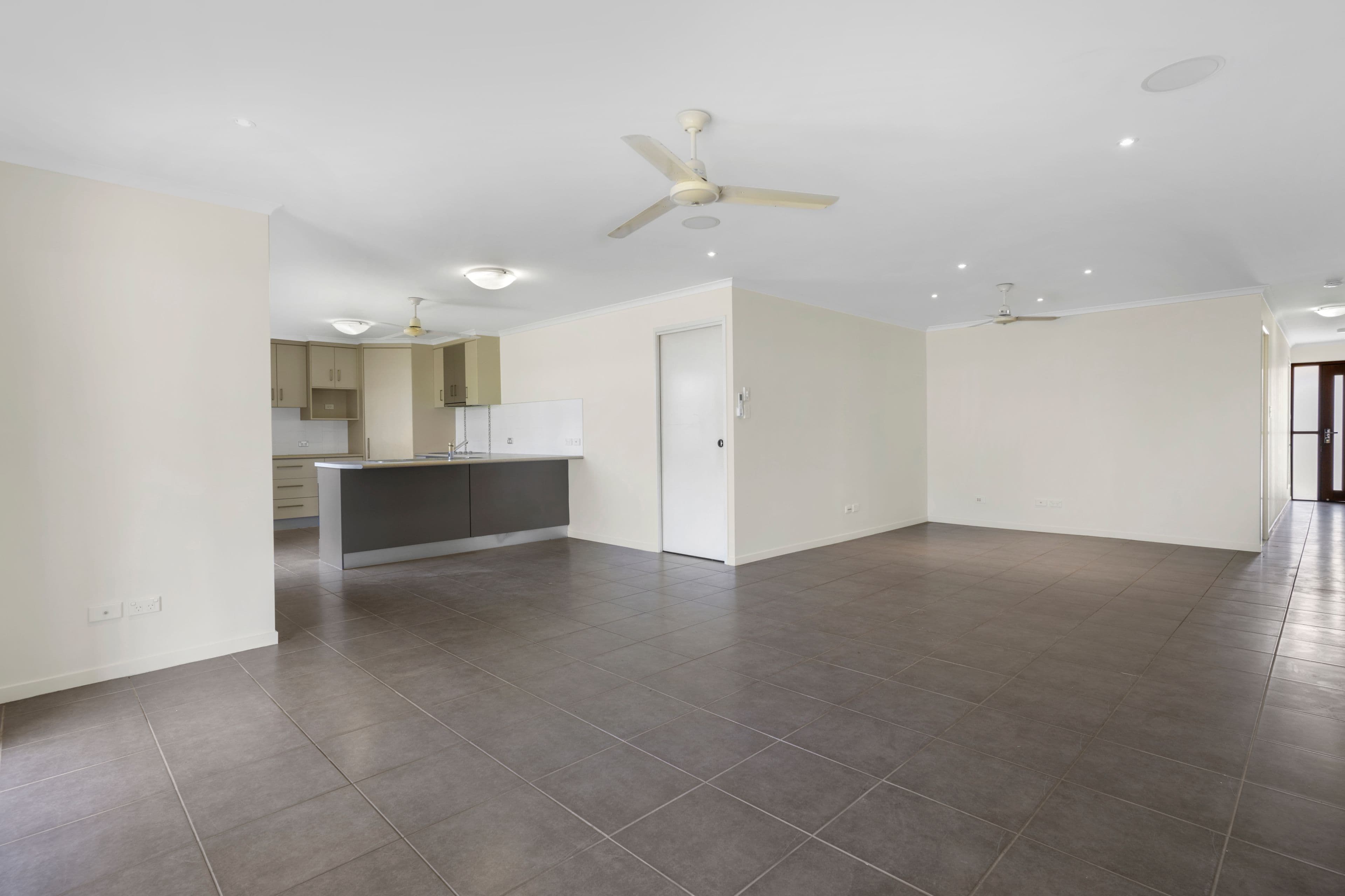 13 Jooloo Court, Kin Kora QLD 4680, Kin Kora - Thumbnail 4