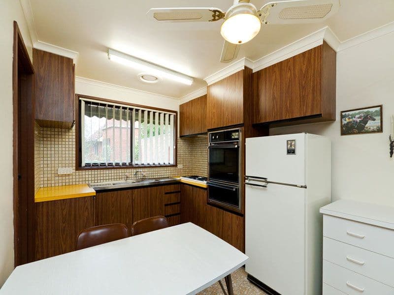121 Rowans Road, MOORABBIN VIC 3189, Moorabbin - Thumbnail 2