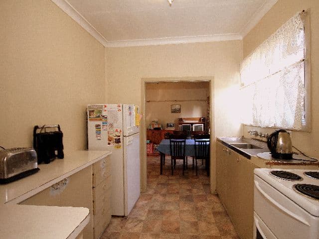 19 Edward Street, BANKSTOWN NSW 2200, Bankstown - Thumbnail 4