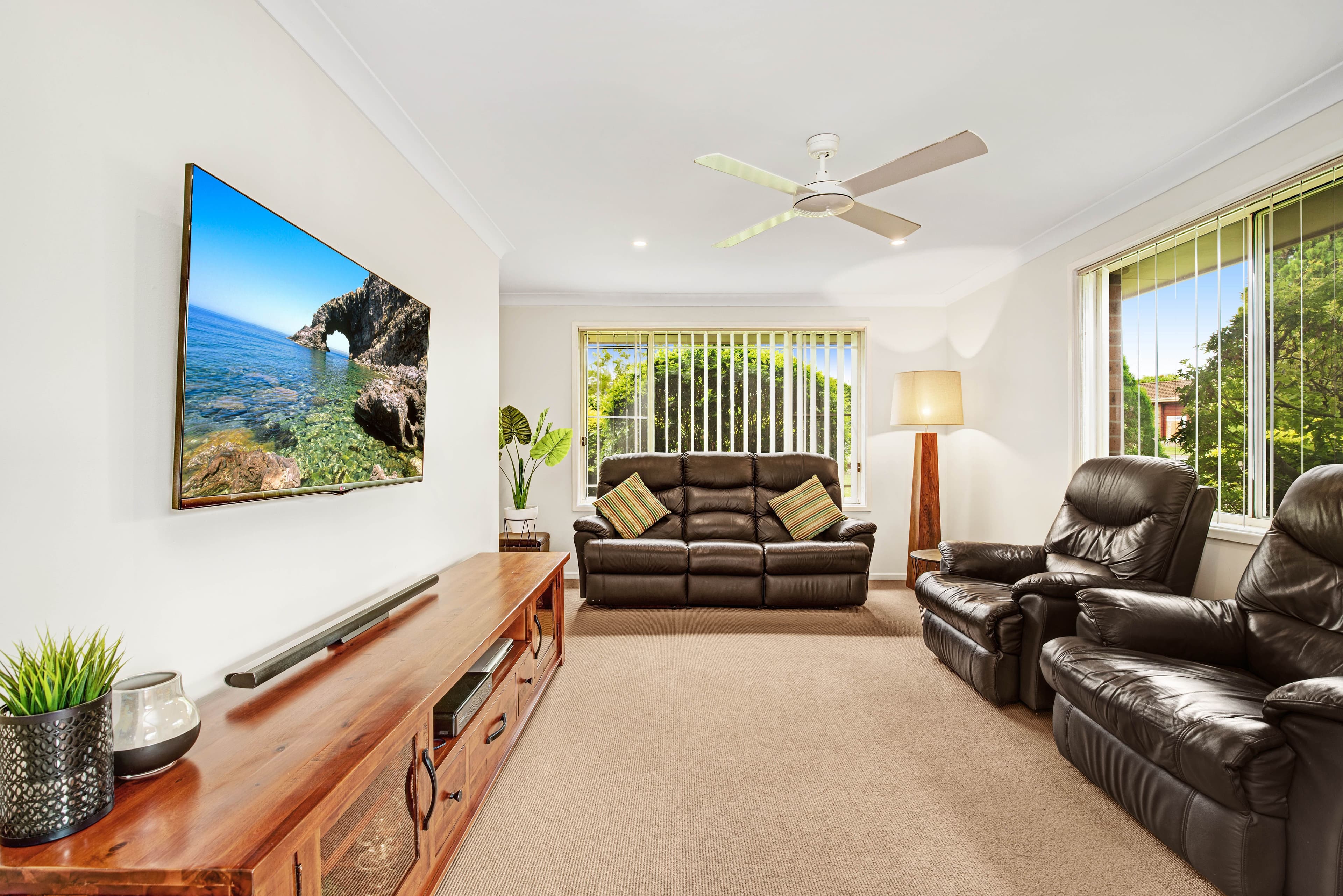 2 Doran Close, Thornton - Thumbnail 5