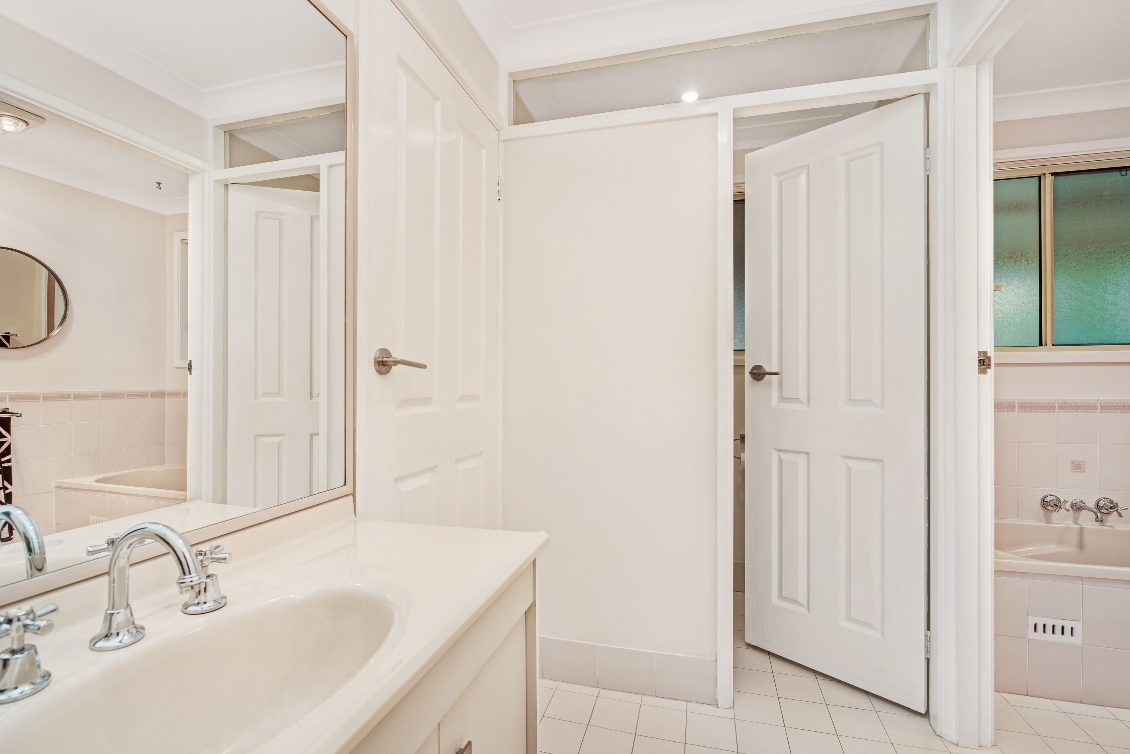 2 Doran Close, Thornton - Thumbnail 8