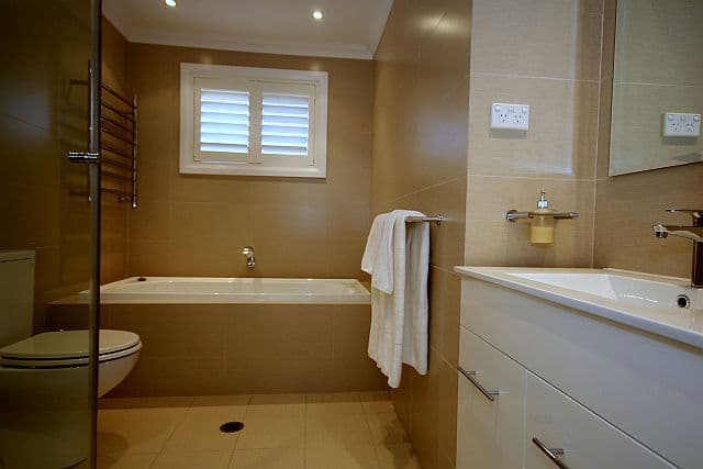 5 Amber Place, BASS HILL NSW 2197, Bass Hill - Thumbnail 8
