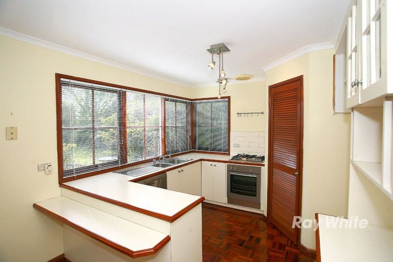 38 Denham Crescent, CRANBOURNE NORTH VIC 3977, Cranbourne North - Thumbnail 2