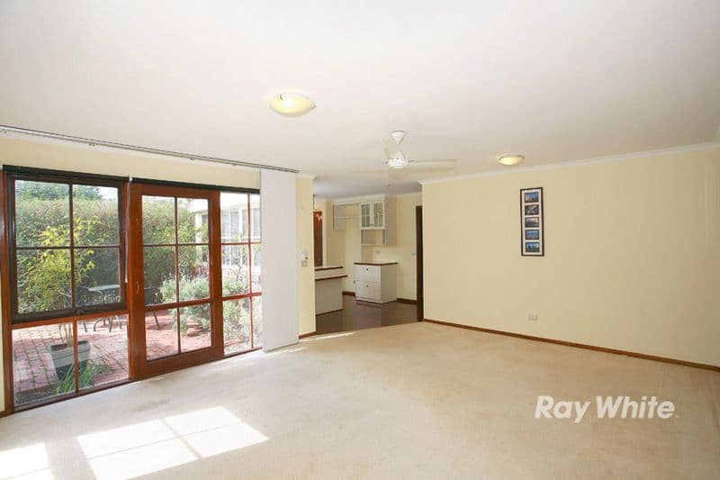 38 Denham Crescent, CRANBOURNE NORTH VIC 3977, Cranbourne North - Thumbnail 3