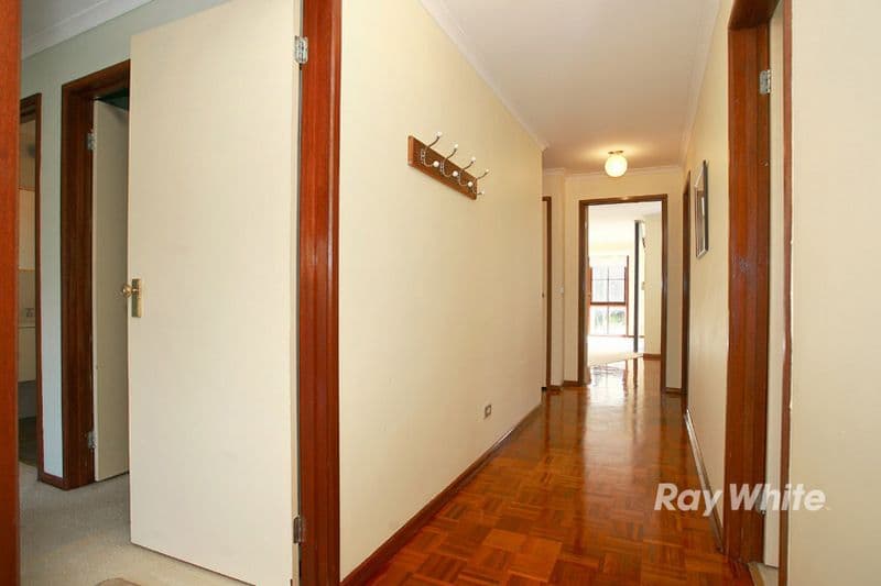 38 Denham Crescent, CRANBOURNE NORTH VIC 3977, Cranbourne North - Thumbnail 5