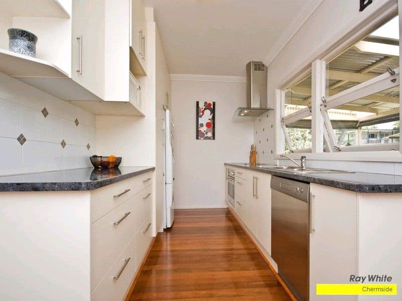 54 Halsmere Street, GEEBUNG QLD 4034, Geebung - Thumbnail 3