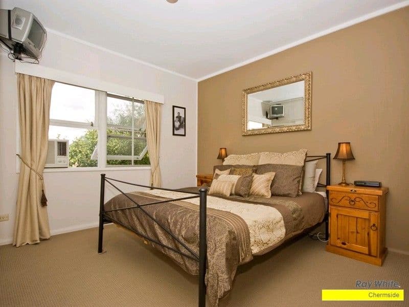 54 Halsmere Street, GEEBUNG QLD 4034, Geebung - Thumbnail 6