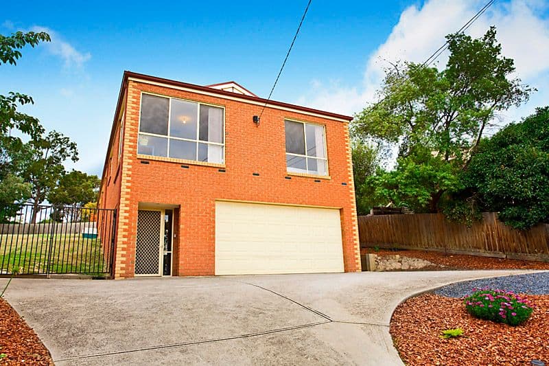 4 Peter Court, MOOROOLBARK VIC 3138, Mooroolbark - Thumbnail 2