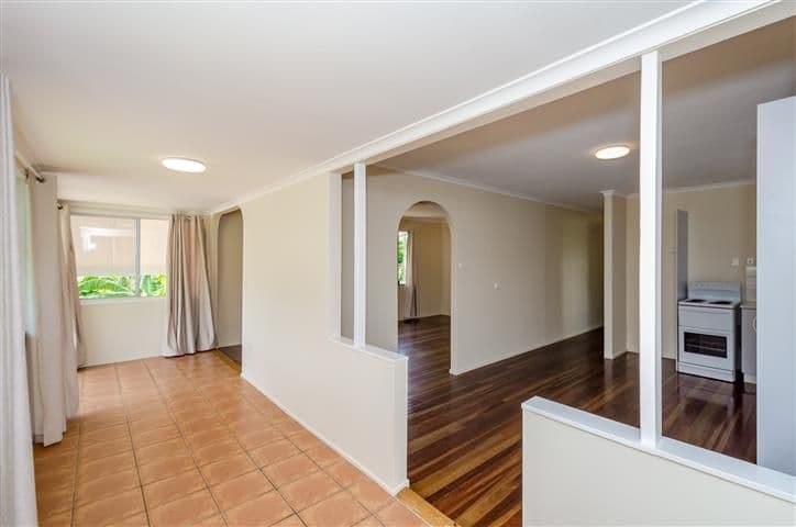 26 Charles Street, West Gladstone QLD 4680, West Gladstone - Thumbnail 4