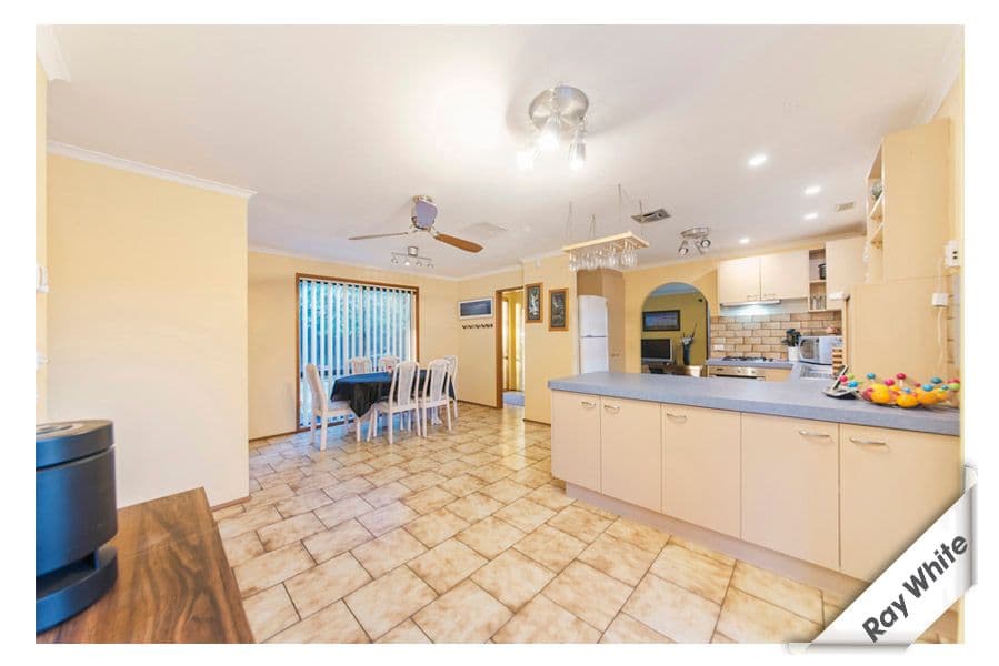 18 Desailly Crescent, KAMBAH ACT 2902, Kambah - Thumbnail 5