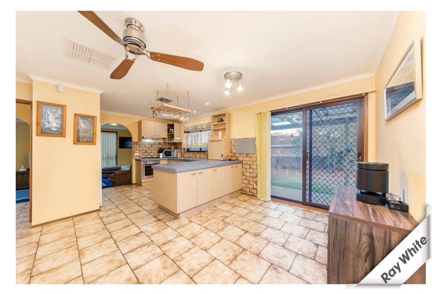 18 Desailly Crescent, KAMBAH ACT 2902, Kambah - Thumbnail 8