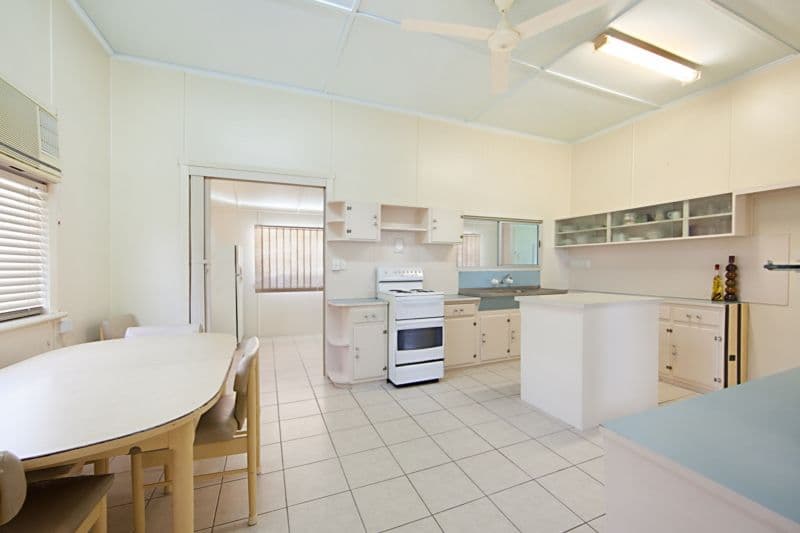 9 Ireland  Street, OONOONBA QLD 4811, Oonoonba - Thumbnail 4
