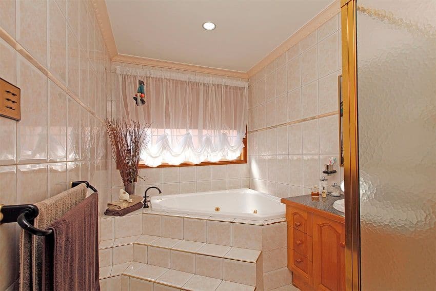 21 Mossgiel Avenue, GREENVALE VIC 3059, Greenvale - Thumbnail 3