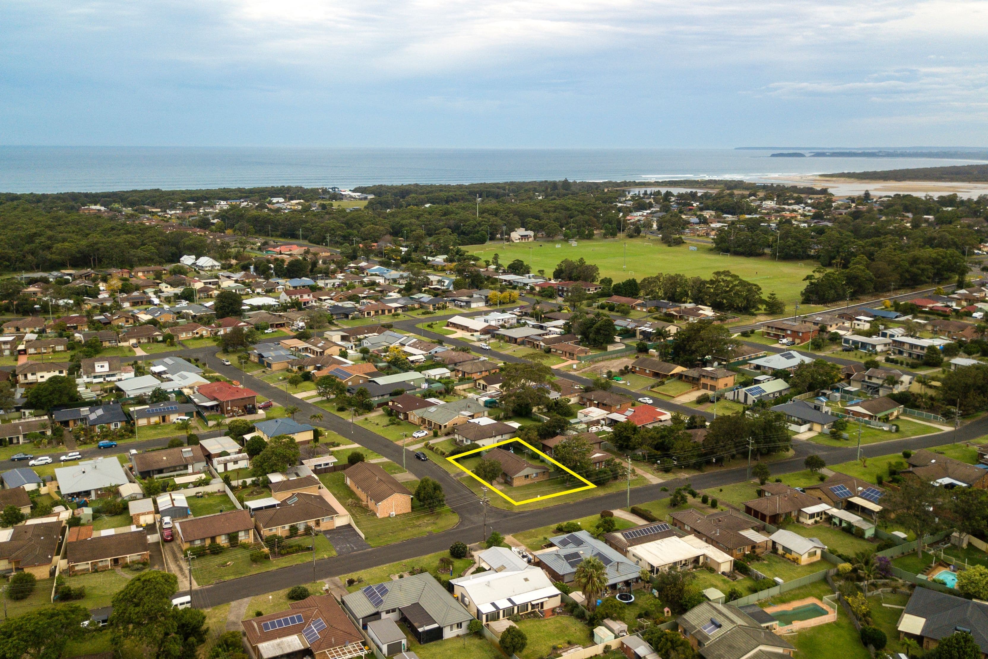 8 Amundsen Avenue, Shoalhaven Heads NSW 2535, Shoalhaven Heads - Thumbnail 2