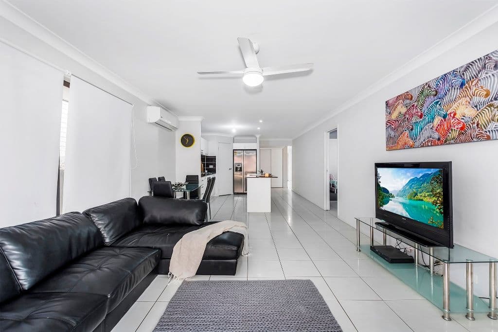 10 Bindra Street, Holmview QLD 4207, Holmview - Thumbnail 3