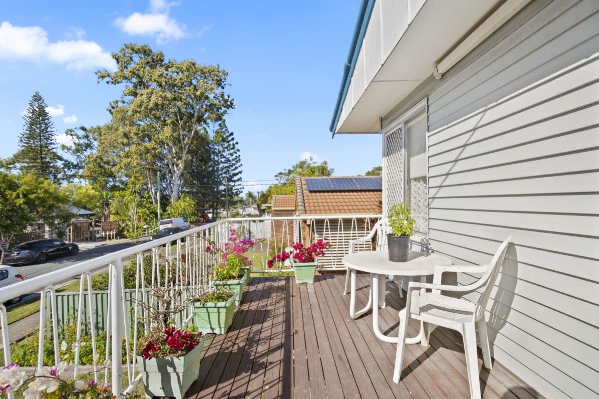 10 Waratah Avenue, Biggera Waters QLD 4216, Biggera Waters - Thumbnail 2