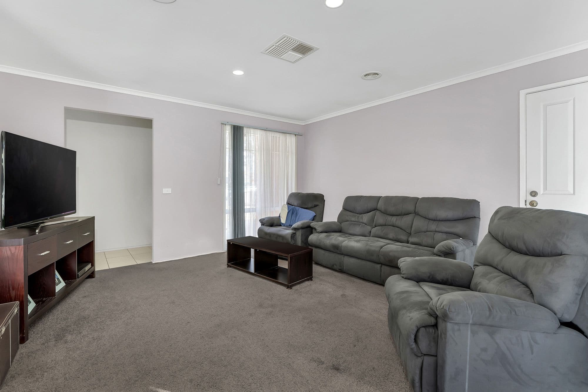 31 Kelvin Grove, Werribee VIC 3030, Werribee - Thumbnail 2