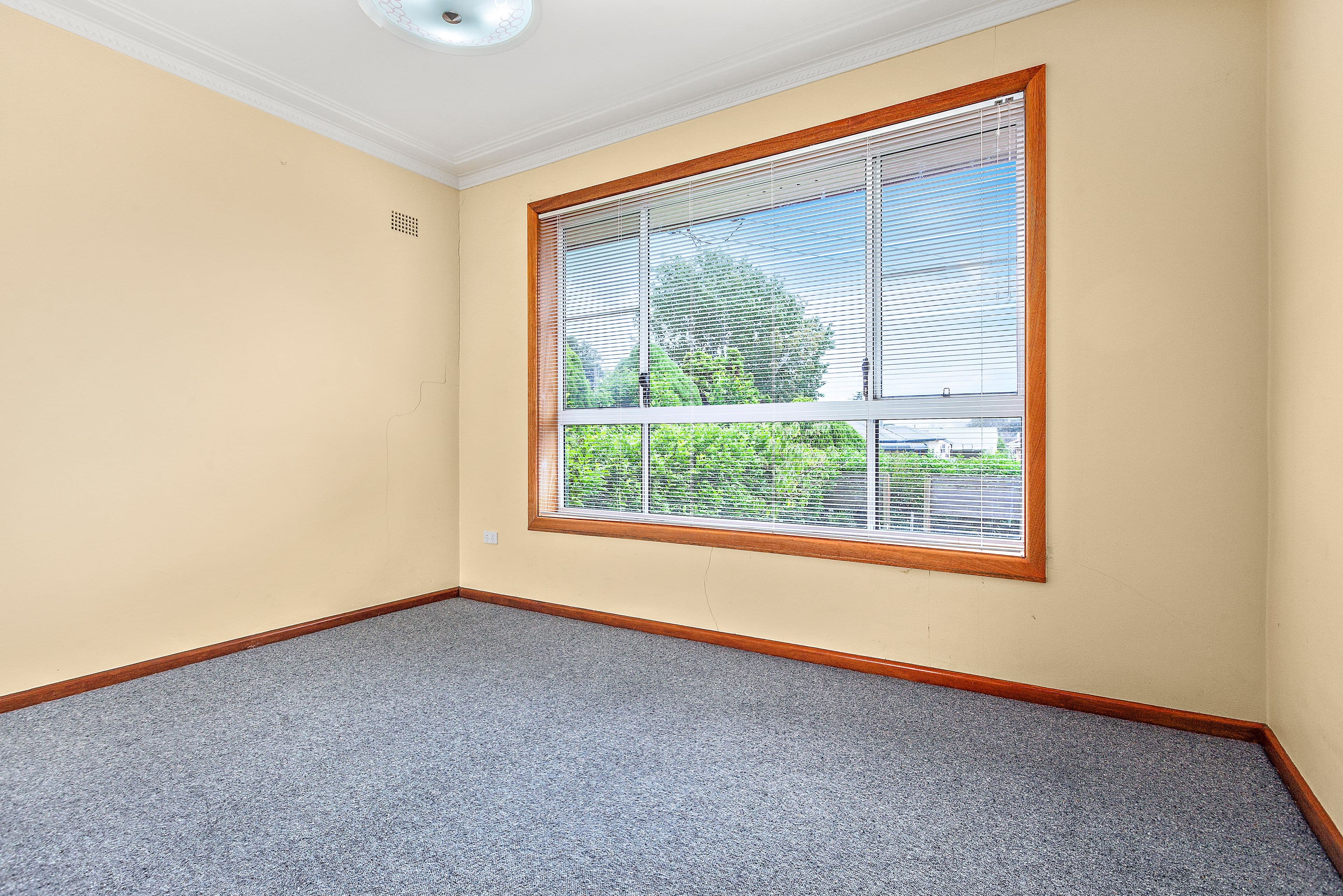 81 Parkes Street, Oak Flats - Thumbnail 4