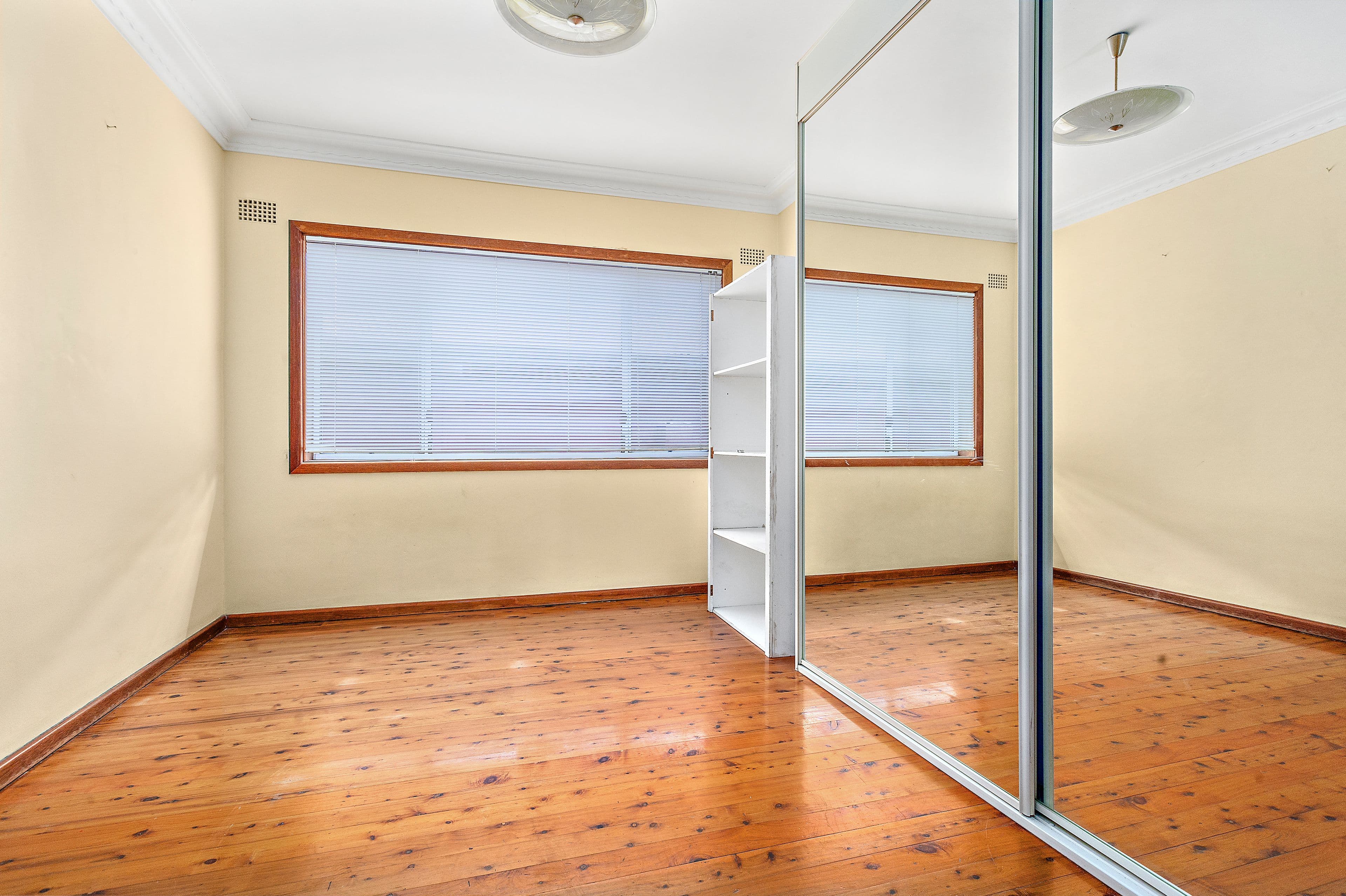81 Parkes Street, Oak Flats - Thumbnail 5