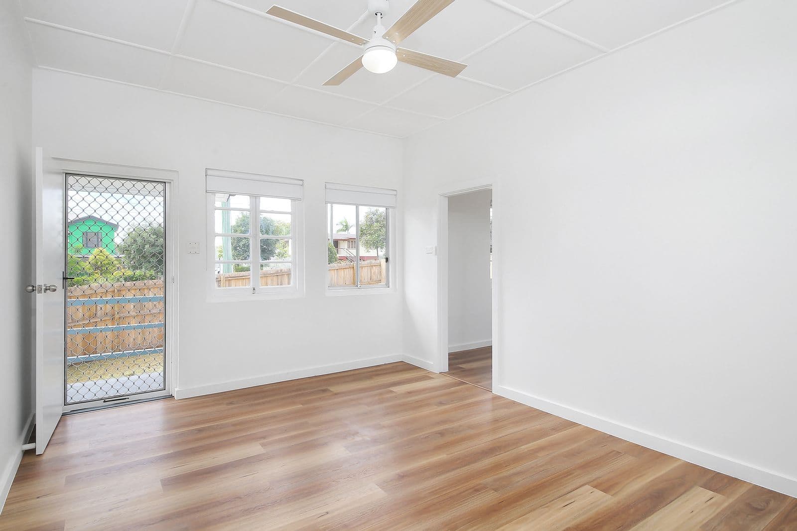 1 Santley Street, Upper Mount Gravatt QLD 4122, Mount Gravatt - Thumbnail 2