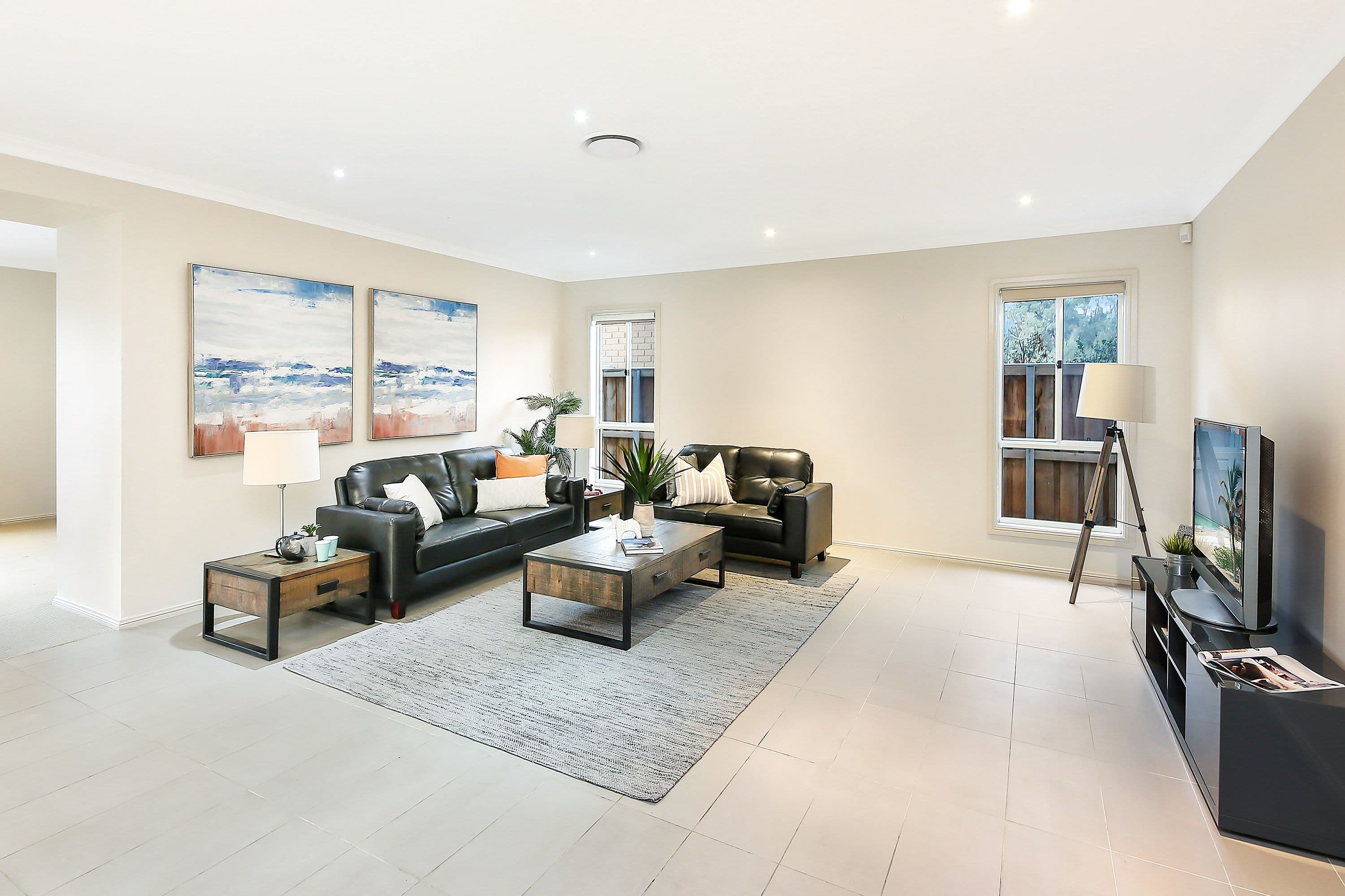 22 Fairway Close, Moorebank - Thumbnail 2