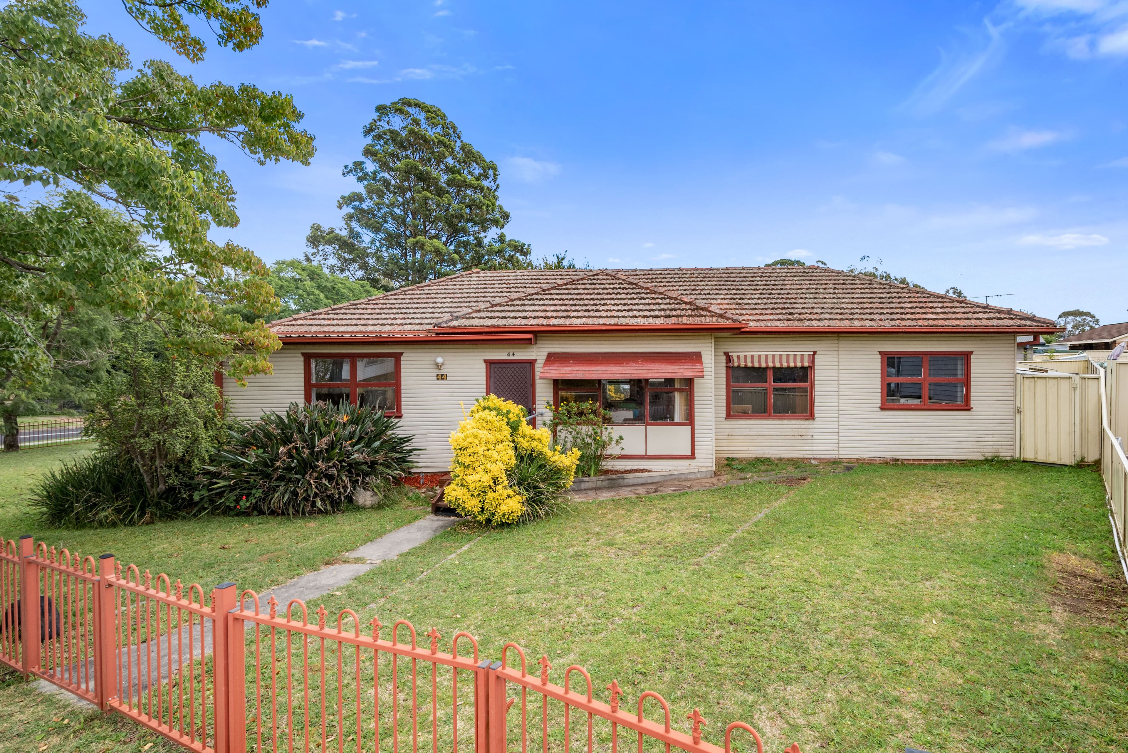 44 Wattle Avenue, Macquarie Fields NSW 2564, Macquarie Fields - Thumbnail 3