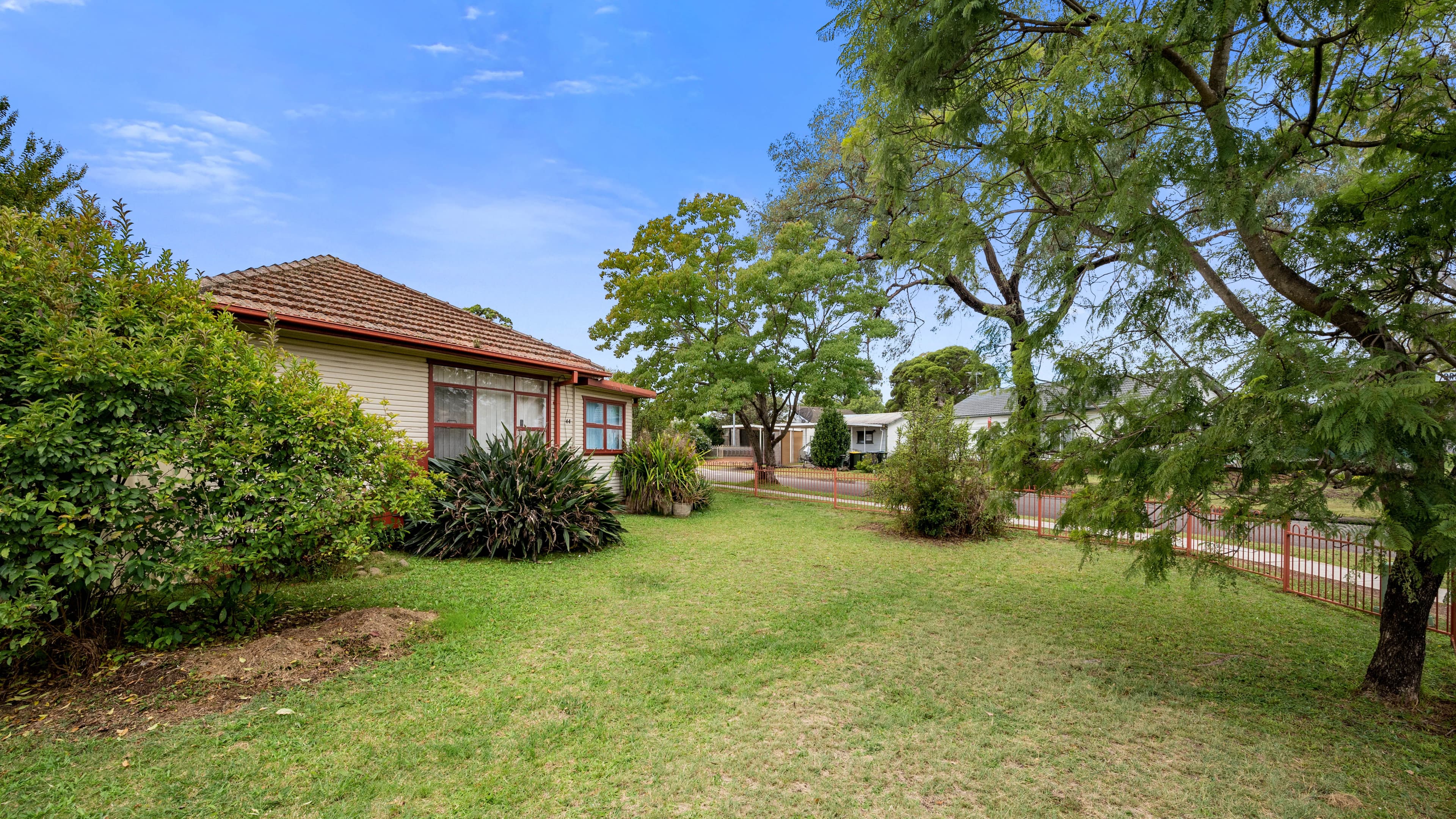 44 Wattle Avenue, Macquarie Fields NSW 2564, Macquarie Fields - Thumbnail 4