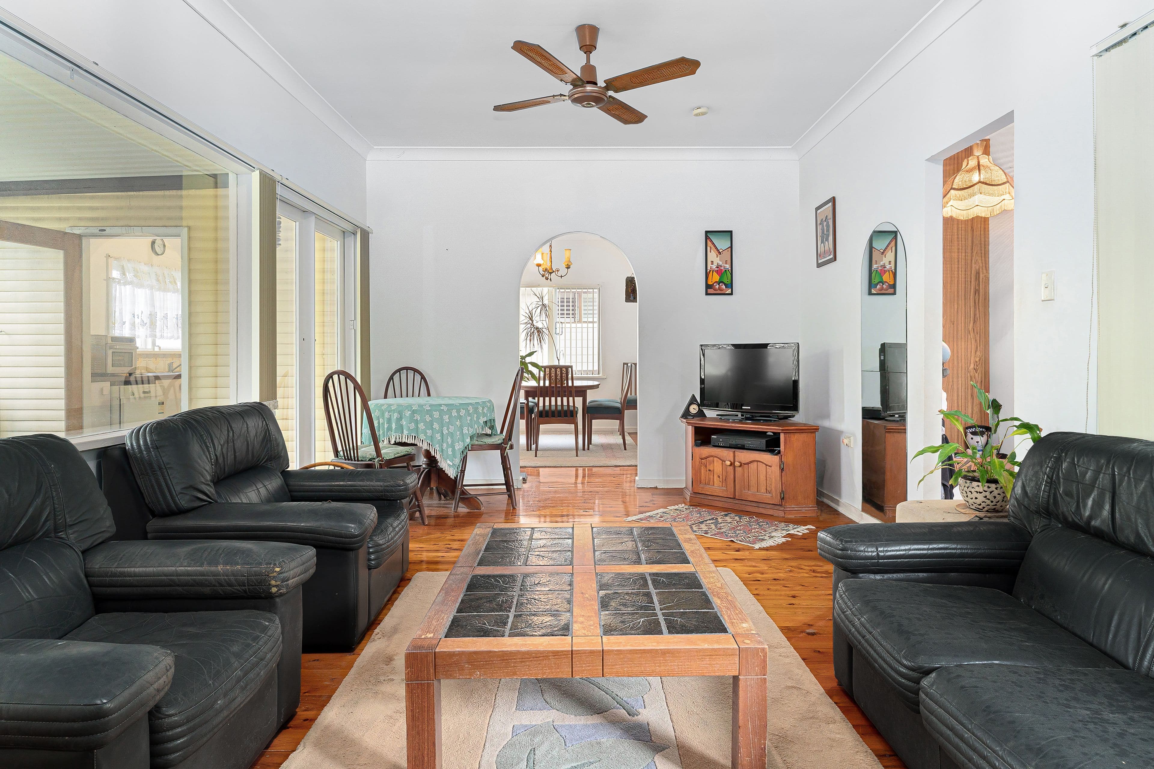 4 Binalong Avenue, Allambie Heights NSW 2100, Allambie Heights - Thumbnail 2