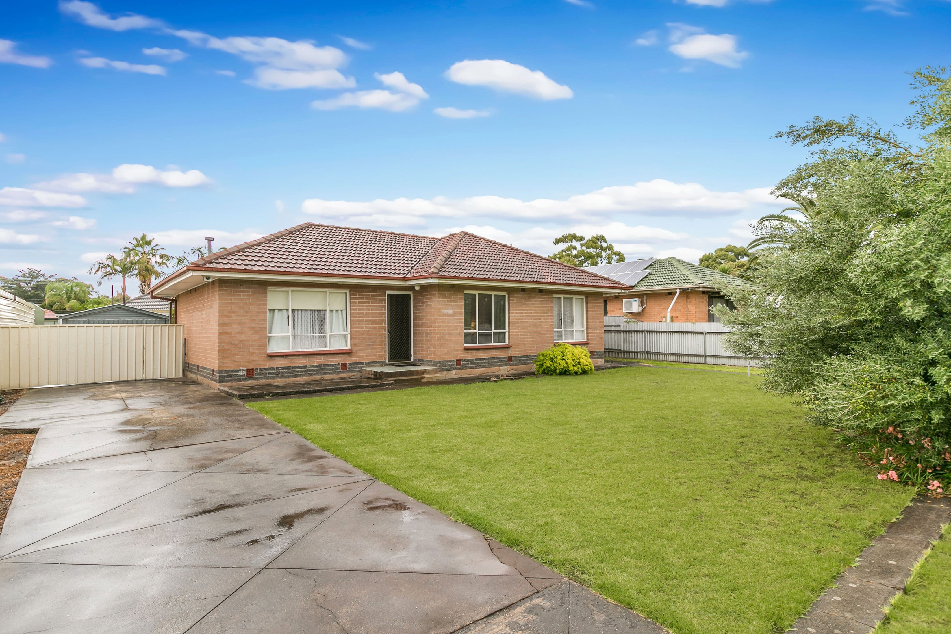 6 Warwick Grove, Morphett Vale SA 5162, Morphett Vale - Thumbnail 2