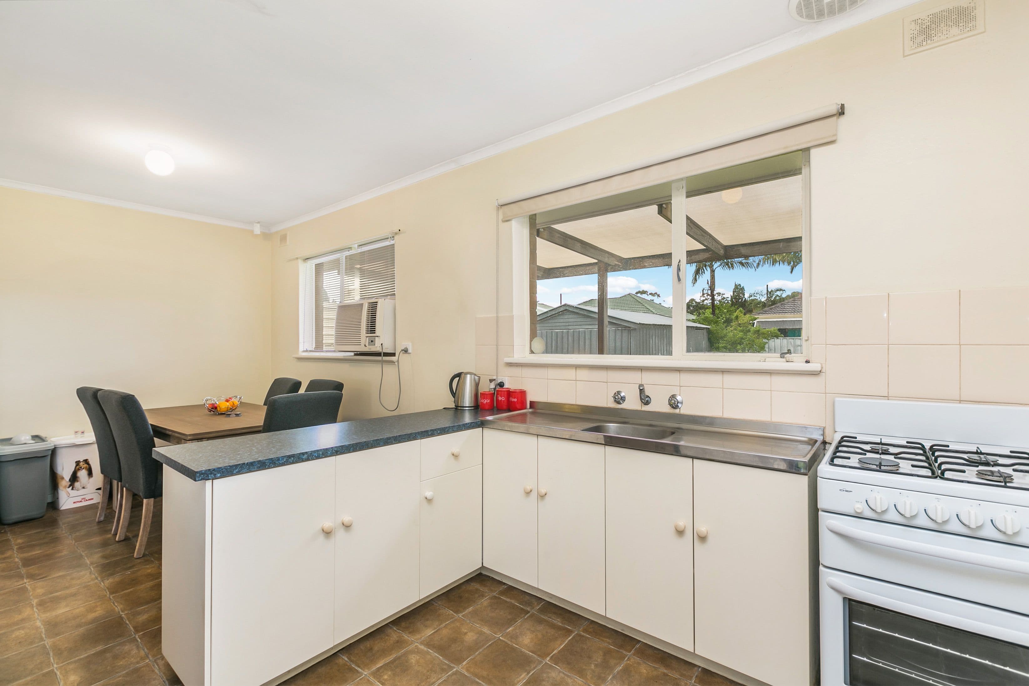 6 Warwick Grove, Morphett Vale SA 5162, Morphett Vale - Thumbnail 7