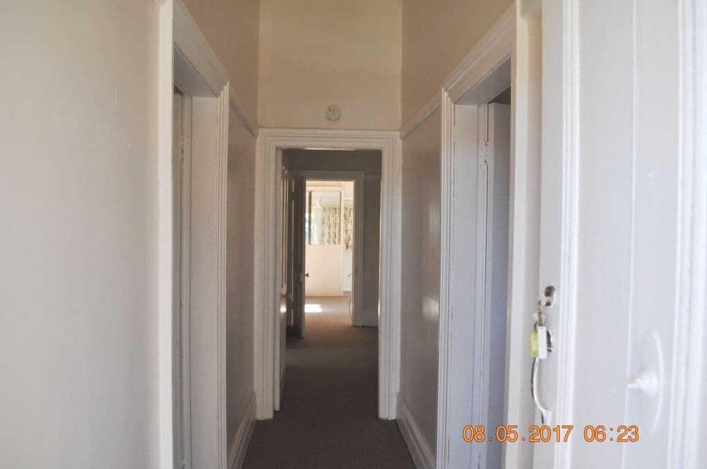86 Sutton Street, Cootamundra - Thumbnail 7