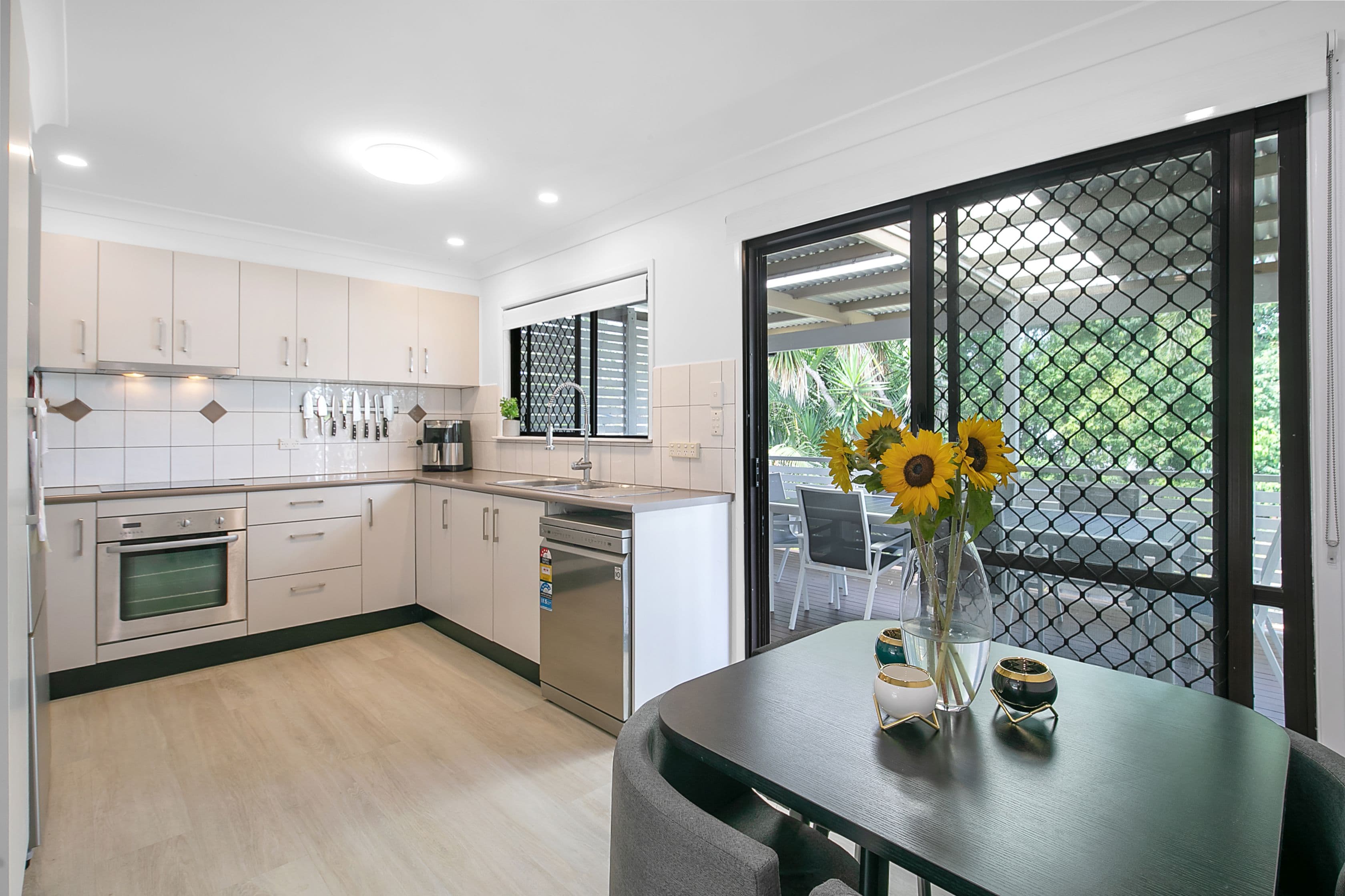 16 Sylvania Street, Wellington Point QLD 4160, Wellington Point - Thumbnail 2