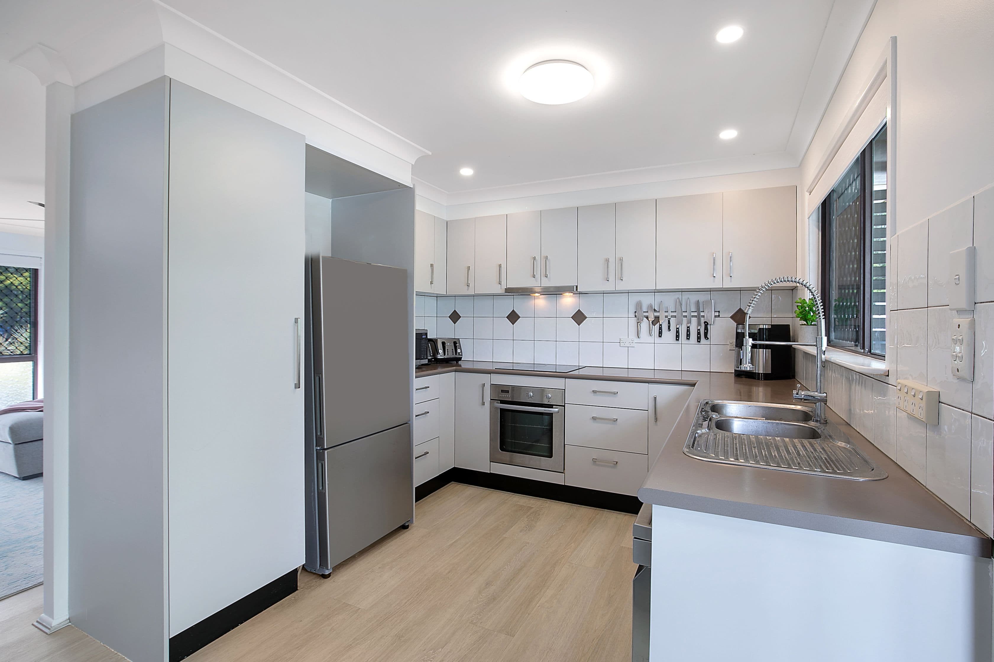 16 Sylvania Street, Wellington Point QLD 4160, Wellington Point - Thumbnail 5