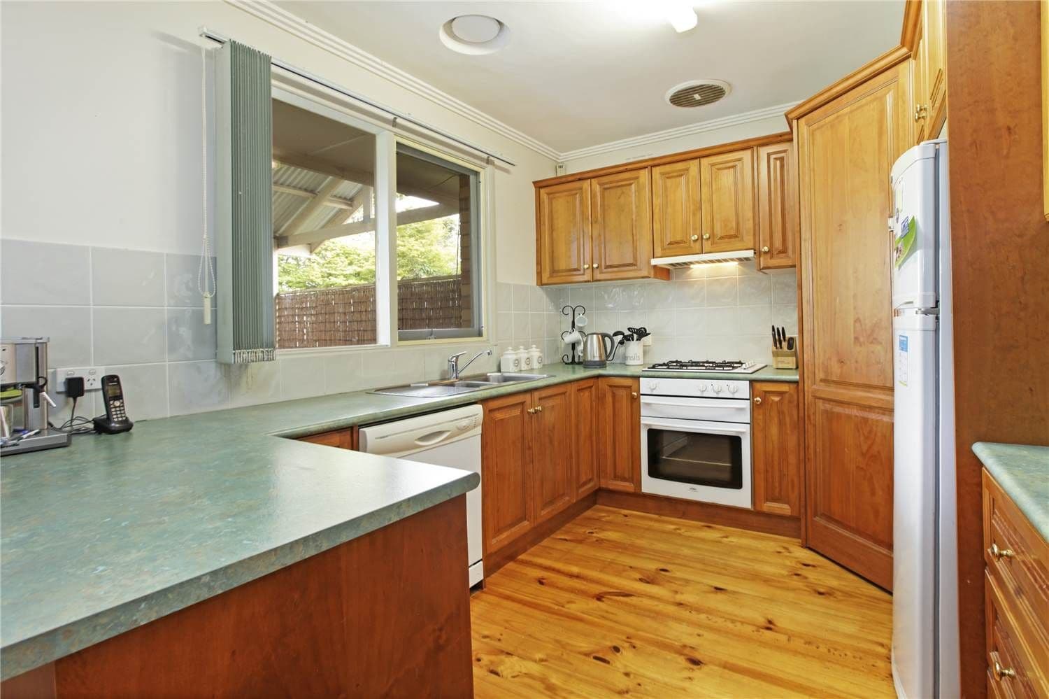 7 Boundary Road, NEWCOMB VIC 3219, Newcomb - Thumbnail 3