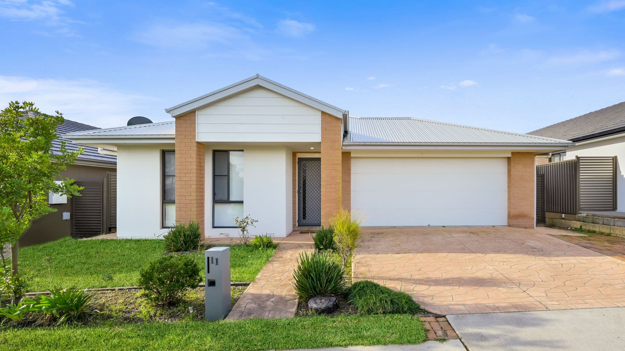 11 Mannes Road, GLEDSWOOD HILLS NSW 2557, Gledswood Hills - Image 1