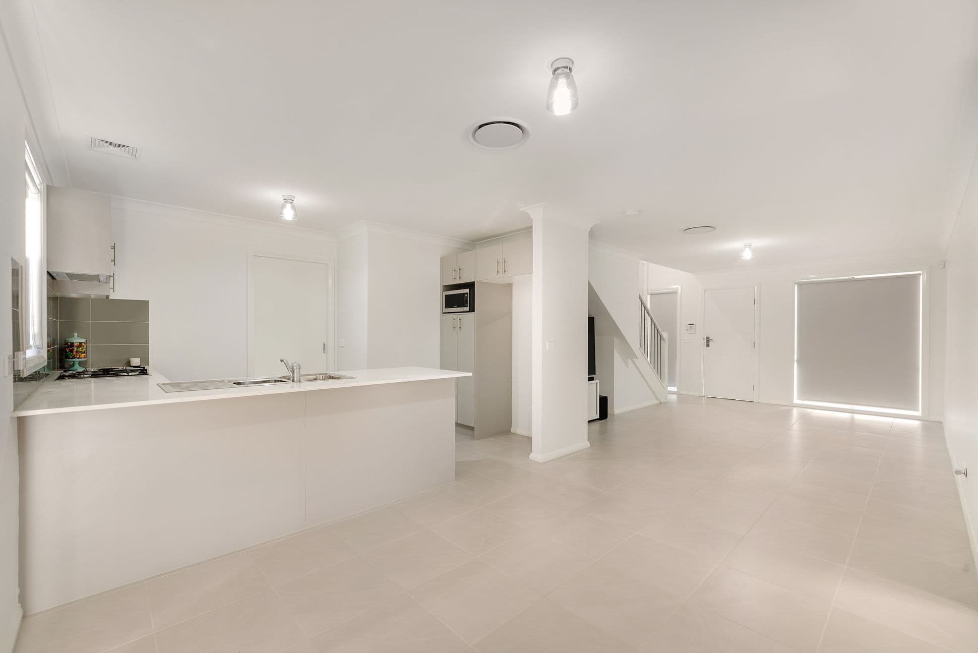 100 Hampshire Boulevard, Spring Farm - Thumbnail 3