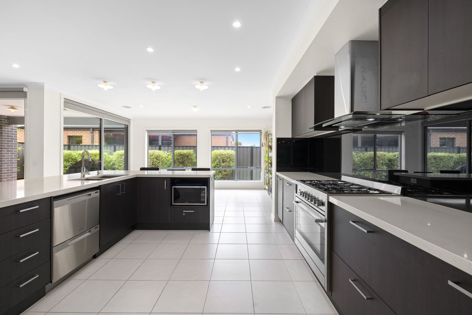 21 Montvale Road, Truganina VIC 3029, Truganina - Thumbnail 3